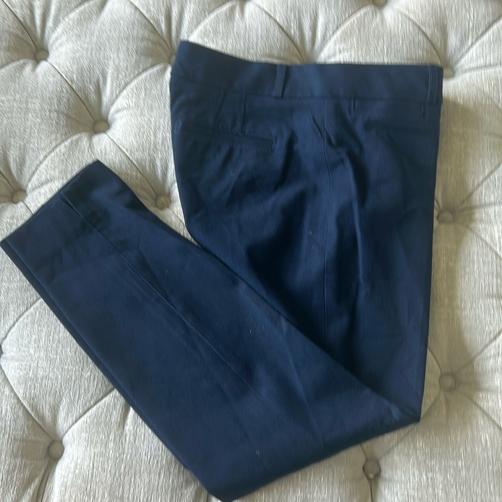 Banana Republic Sloan Fit Business Casual Pantsโ navy blue